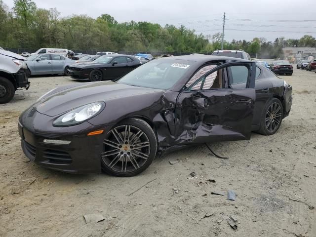 2015 Porsche Panamera 2