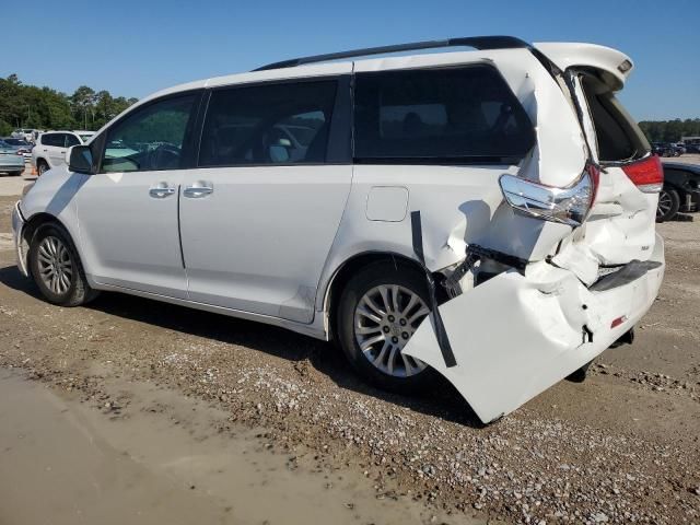 2012 Toyota Sienna XLE