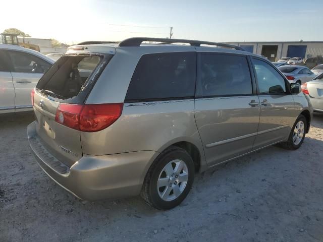 2006 Toyota Sienna XLE