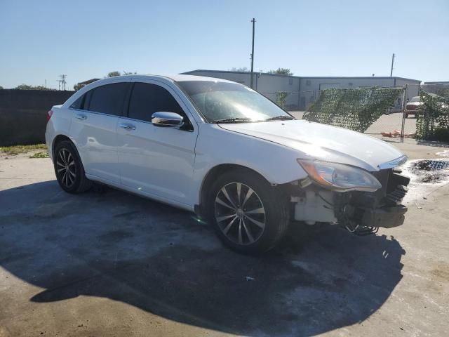 2013 Chrysler 200 Touring