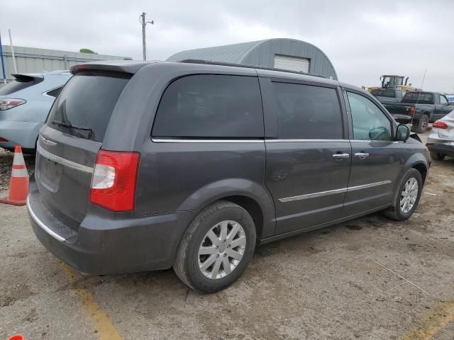 2016 Chrysler Town & Country Touring