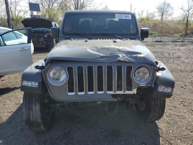 2022 Jeep Gladiator Overland