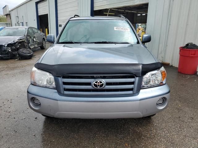 2004 Toyota Highlander Base