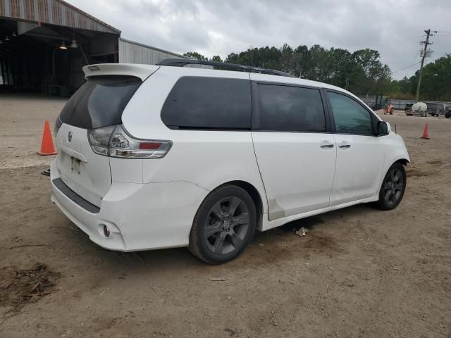 2013 Toyota Sienna Sport