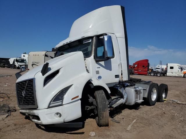 2020 Volvo VNR