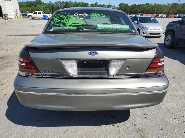 2002 Ford Crown Victoria LX