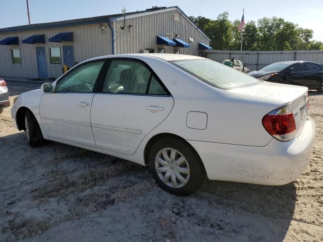 2005 Toyota Camry LE