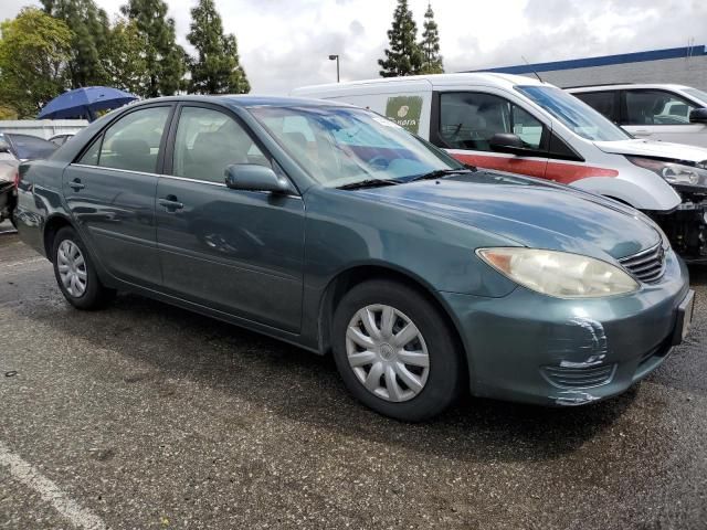 2005 Toyota Camry LE