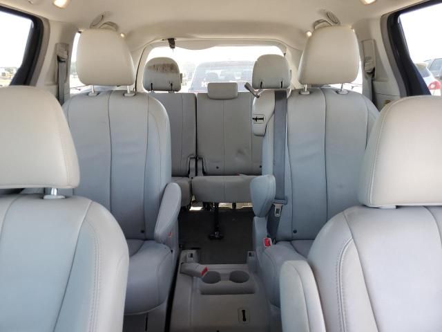 2014 Toyota Sienna XLE