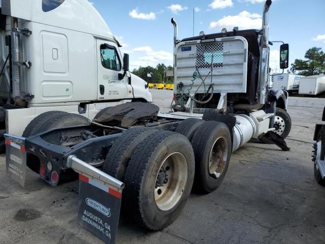 2019 Freightliner 122SD