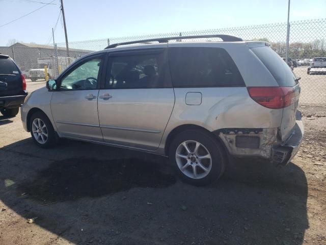 2004 Toyota Sienna CE