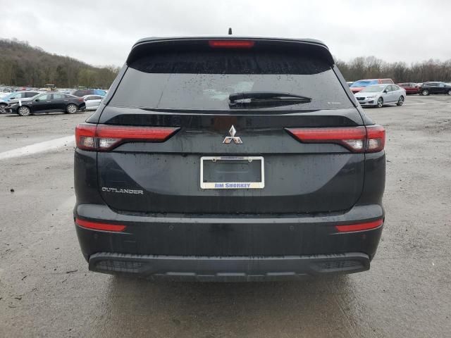 2022 Mitsubishi Outlander ES