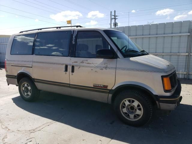 1993 GMC Safari XT