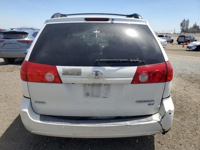 2007 Toyota Sienna XLE