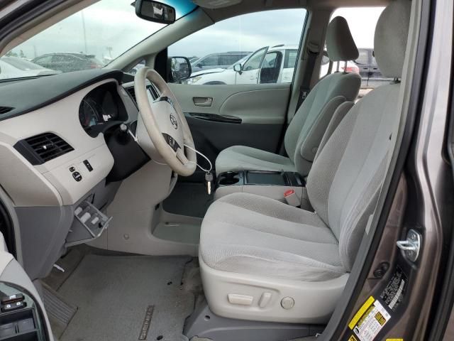 2011 Toyota Sienna LE