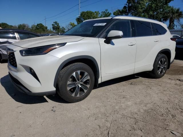 2021 Toyota Highlander XLE