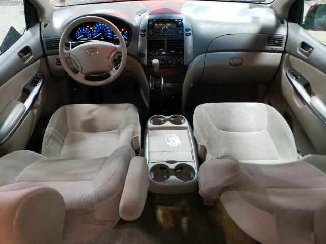 2009 Toyota Sienna CE