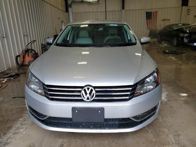 2014 Volkswagen Passat SE