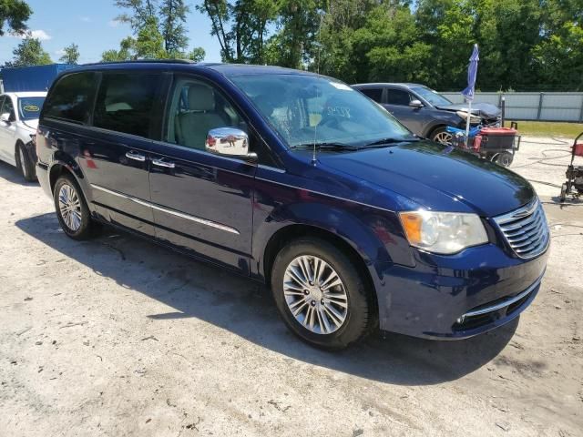 2013 Chrysler Town & Country Touring L