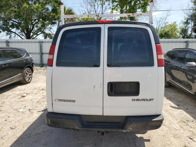 2004 Chevrolet Express G2500