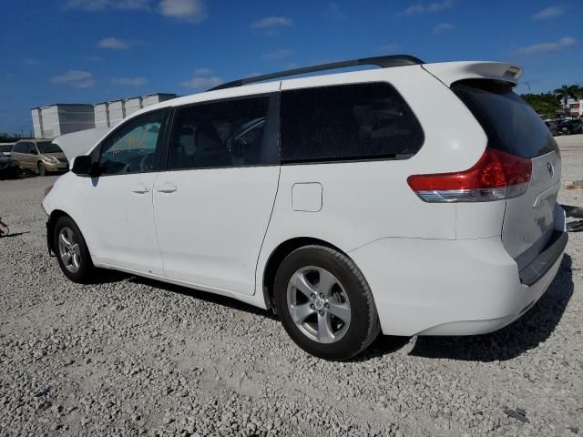 2013 Toyota Sienna LE