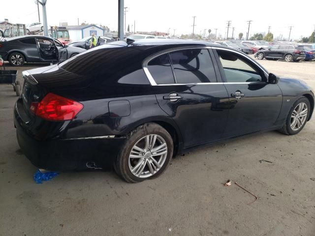 2015 Infiniti Q40