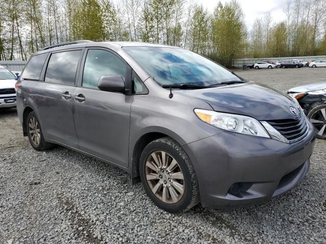 2011 Toyota Sienna LE