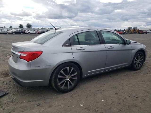 2013 Chrysler 200 Touring