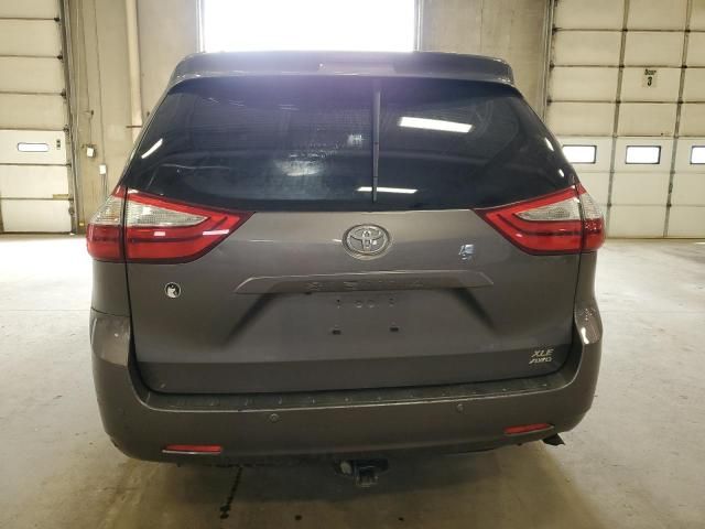 2016 Toyota Sienna XLE