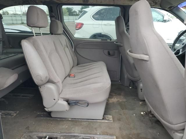 2002 Chrysler Town & Country LX