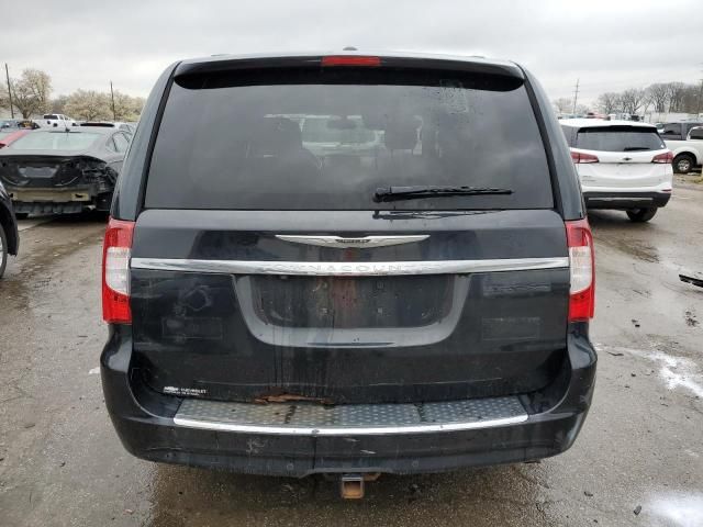 2012 Chrysler Town & Country Touring L