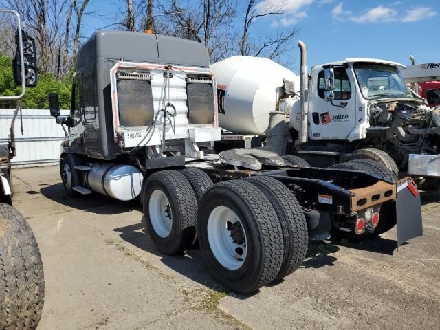 2017 Freightliner Cascadia 113