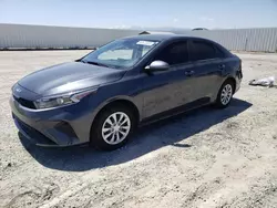 KIA Vehiculos salvage en venta: 2023 KIA Forte LX