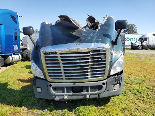 2011 Freightliner Cascadia 125