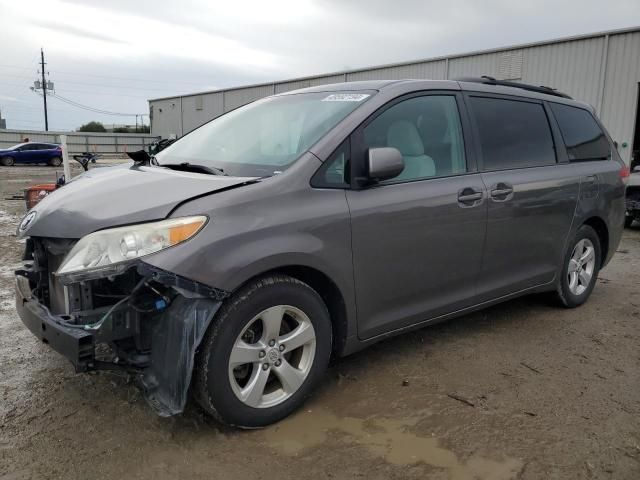 2012 Toyota Sienna LE