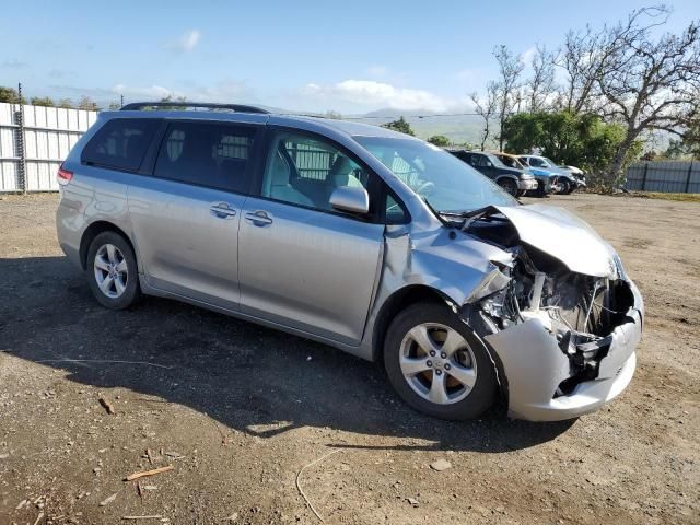 2011 Toyota Sienna LE