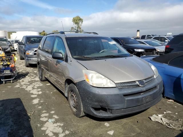 2004 Toyota Sienna CE