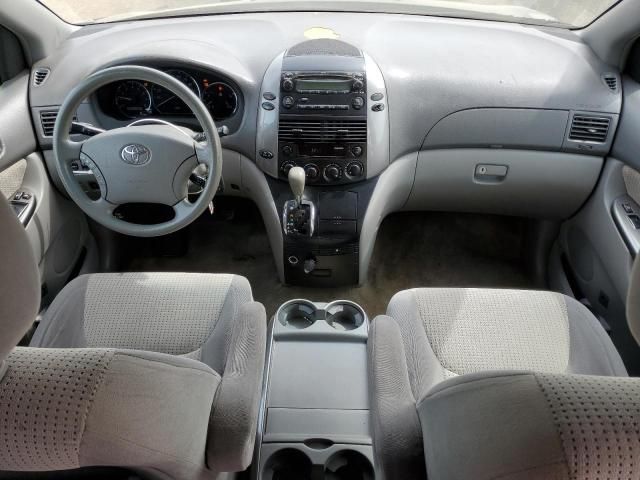 2009 Toyota Sienna CE