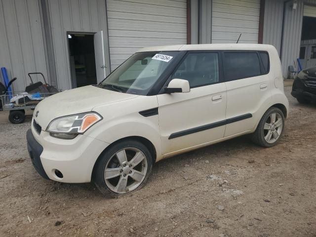 2010 KIA Soul +