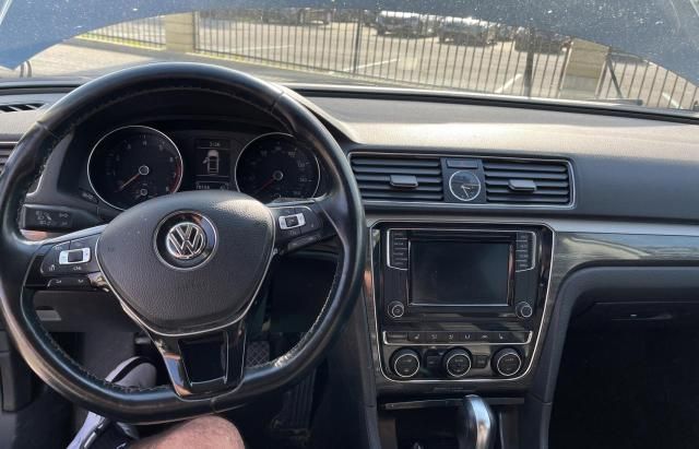 2017 Volkswagen Passat SE