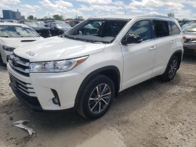 2018 Toyota Highlander SE