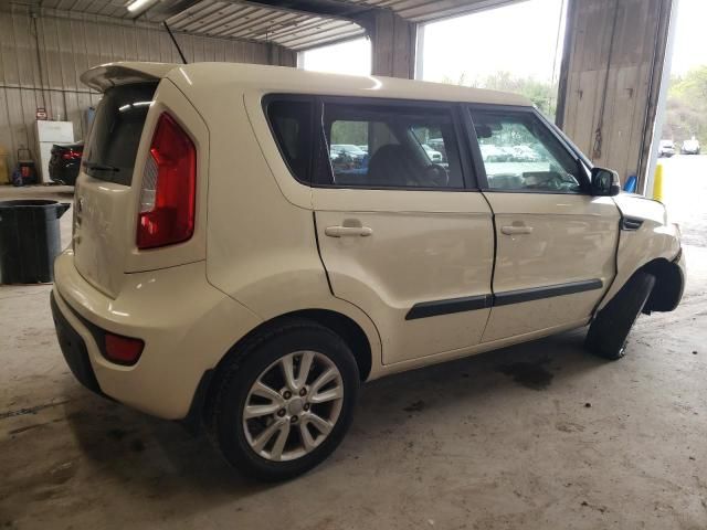 2013 KIA Soul +