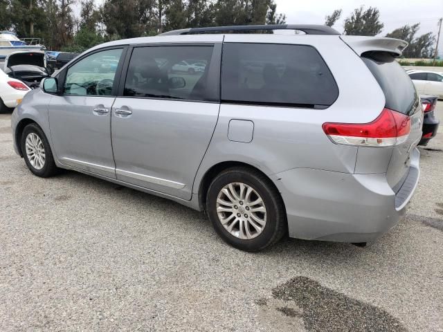 2013 Toyota Sienna XLE