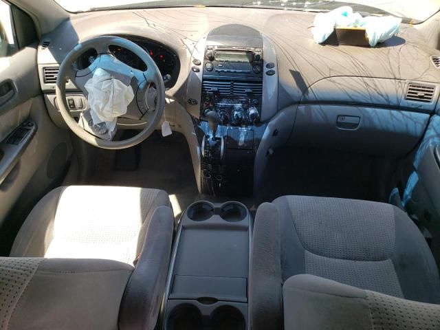 2006 Toyota Sienna CE