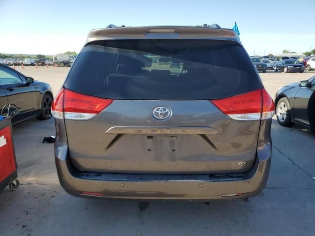 2013 Toyota Sienna XLE