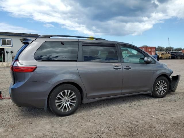 2019 Toyota Sienna XLE