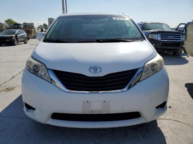 2011 Toyota Sienna LE