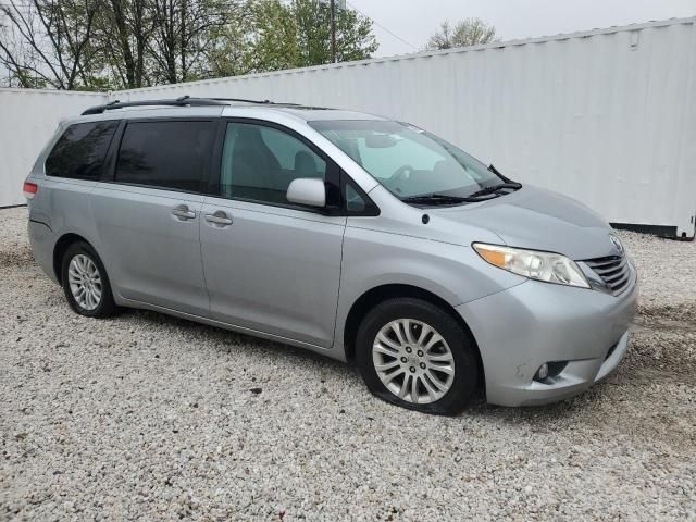 2011 Toyota Sienna XLE