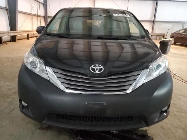 2013 Toyota Sienna XLE