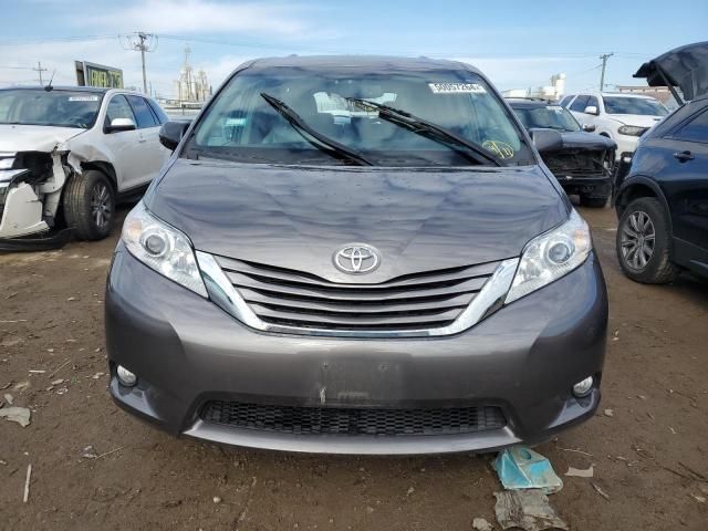 2017 Toyota Sienna XLE